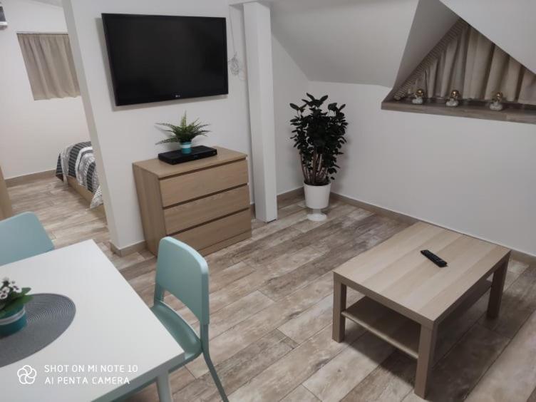 Fuered Apartmanhaz Appartement Balatonfüred Buitenkant foto