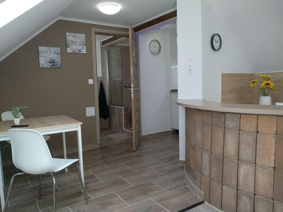 Fuered Apartmanhaz Appartement Balatonfüred Buitenkant foto