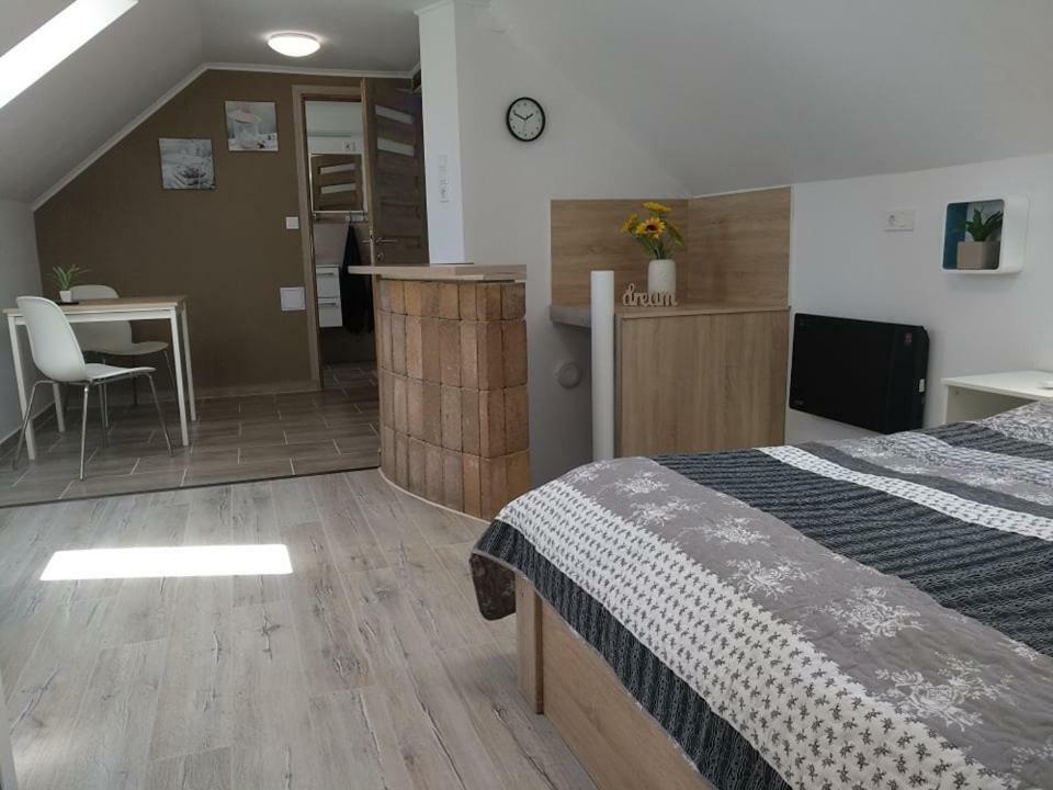 Fuered Apartmanhaz Appartement Balatonfüred Buitenkant foto